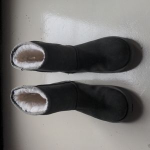 COPY - UGGs by koolaburra